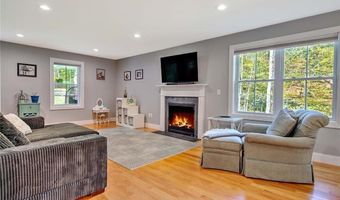 296 Twin Brook Ln, Coventry, RI 02816