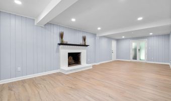 8605 ARDFOUR Ln, Annandale, VA 22003