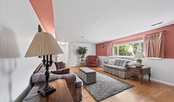 29 E MAPLE Ave, Bellmawr, NJ 08031