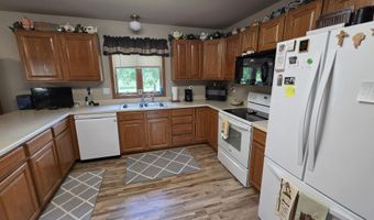 12867 E Pleasant Valley Dr, Aberdeen, SD 57401