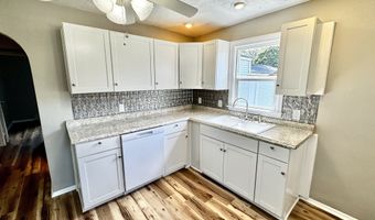421 E 36th St, Anderson, IN 46013