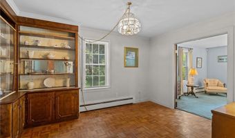 105 Newell Dr, Cumberland, RI 02864