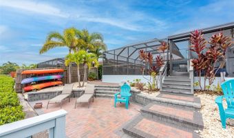 910 CHIPAWAY Dr, Apollo Beach, FL 33572