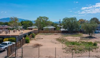 1124 Arizona St St SE, Albuquerque, NM 87108