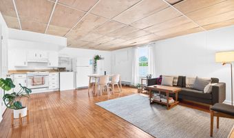 126 2ND St, Lewes, DE 19958