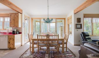 1225 Country Ln, Lamoille, NV 89828