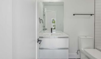 722 KENYON St NW A, Washington, DC 20010