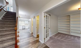 2425 Foxway Dr, Ann Arbor, MI 48105