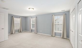 2768 S Knightsbridge Cir, Ann Arbor, MI 48105