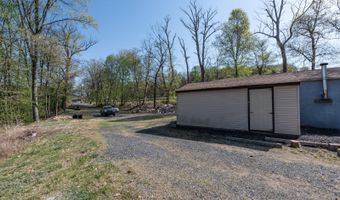 889 N IRONSTONE Dr, Boyertown, PA 19512