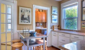 98 John St, Newport, RI 02840