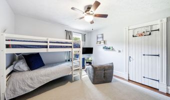 2400 Anchor Way, Anchorage, KY 40223