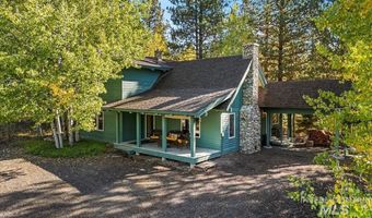 9734 Moore Dr, Cascade, ID 83611