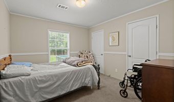 215 Hines Dr, Bonneau, SC 29431