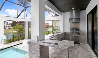 6104 LAGOMAR Ln, Apollo Beach, FL 33572