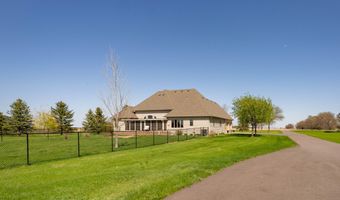 2955 N Roosevelt St, Aberdeen, SD 57401