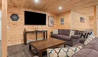 81 Driftwood Dr, Blakeslee, PA 18610