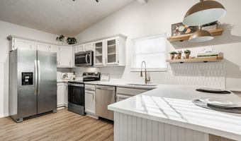 8740 Royal Meadow Dr, Indianapolis, IN 46217