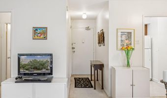 1200 N NASH St 565, Arlington, VA 22209