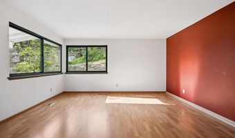 1015 Oneida Cir, Ashland, OR 97520