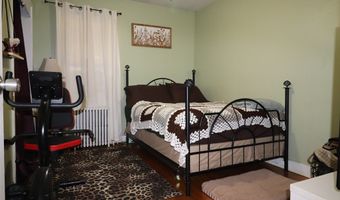 19 Vincent St, Middletown, RI 02842