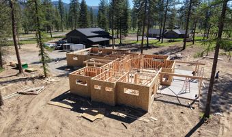 102 Wallace Ln, Blanchard, ID 83804