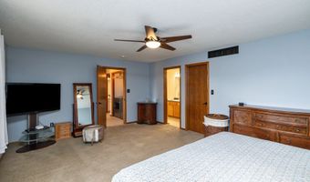 2610 NW 17th St, Ankeny, IA 50023