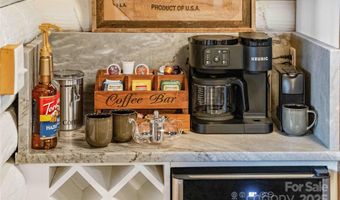 16 Decker Dr, Asheville, NC 28803