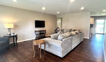 732 WOODRUN, Ballwin, MO 63026