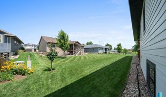 2820 E Daybreak Cir, Brandon, SD 57005