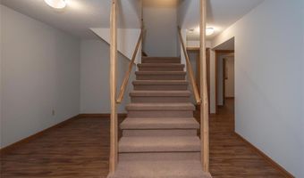 918 King St, Baldwin City, KS 66006