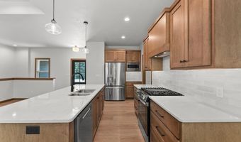 413 CARRIE LYNN Ave, Algoma, WI 54201