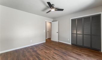 4 Gretchen Ln, Bella Vista, AR 72715