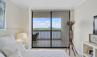 1000 W Island Blvd 2307, Aventura, FL 33160