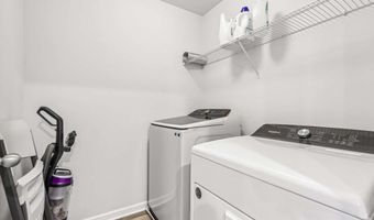 377 Station Overlook Dr, Auburn, GA 30011