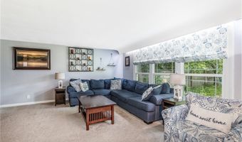 63 Hunters Ln, Amherst, NY 14221