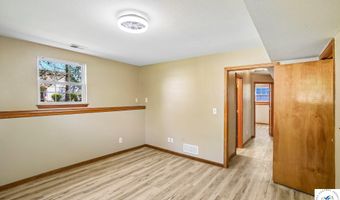 204 E 8th St, Adrian, MO 64720
