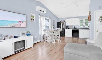 75 Canning St, Cumberland, RI 02864