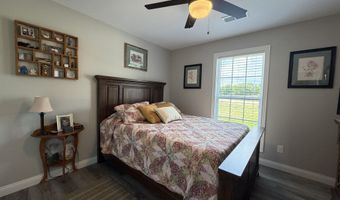127 Hidden Valley Dr, Bardstown, KY 40004