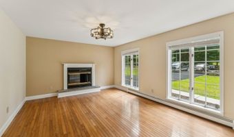 33 Huntsville Rd, Andover, NJ 07860