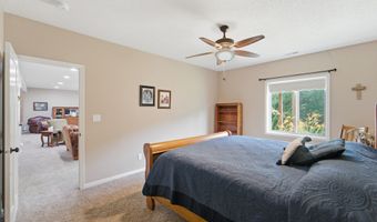 617 Timberview Dr, Adel, IA 50003
