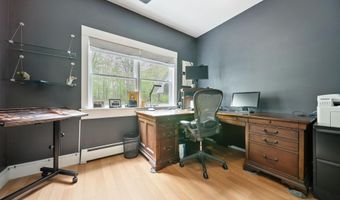 32 Wellesley Dr, Bedford, NH 03110