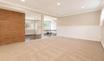 2512 N KENILWORTH St, Arlington, VA 22207