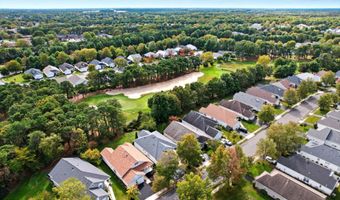 16 Greenways Ln, Lakewood, NJ 08701