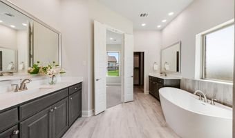 203 Links Ct, Heath, TX 75032