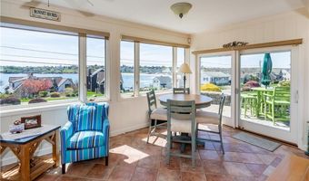 276 Bonnet Point Rd, Narragansett, RI 02882
