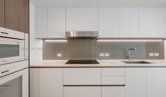 9221 E Bay Harbor Dr 210, Bay Harbor Islands, FL 33154