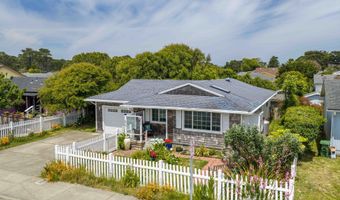 870 11TH St SW, Bandon, OR 97411