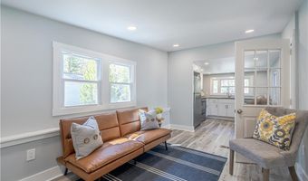 67 Linda Dr, Coventry, RI 02816