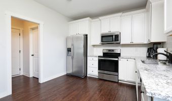 5421 Rowling Dr, Ames, IA 50014